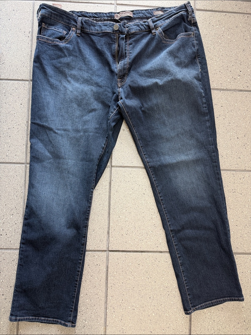 Men's Straight-Leg Jeans in Dark Blue Denim